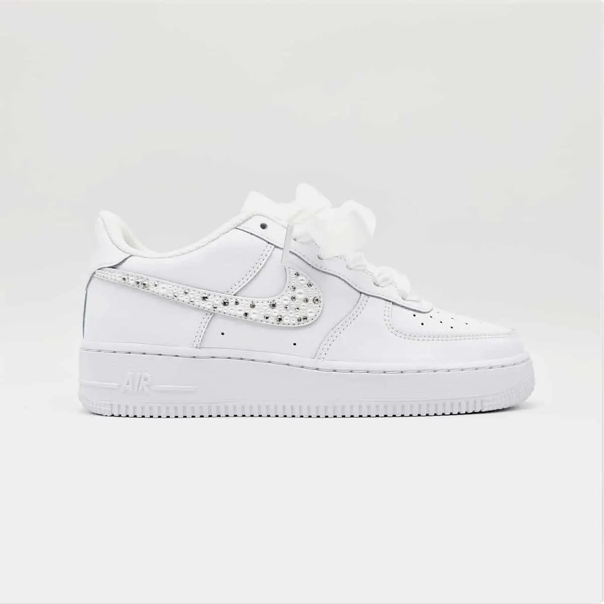 Custom Handmade Bridal Shoes β Pearl & Crystal Wedding Sneakers